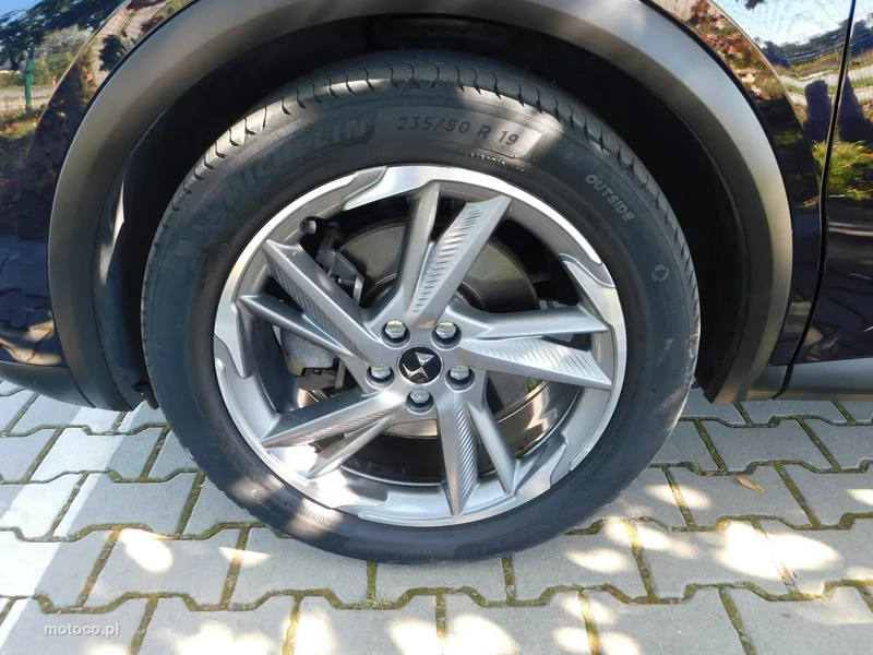 DS Automobiles DS 7 Crossback 24