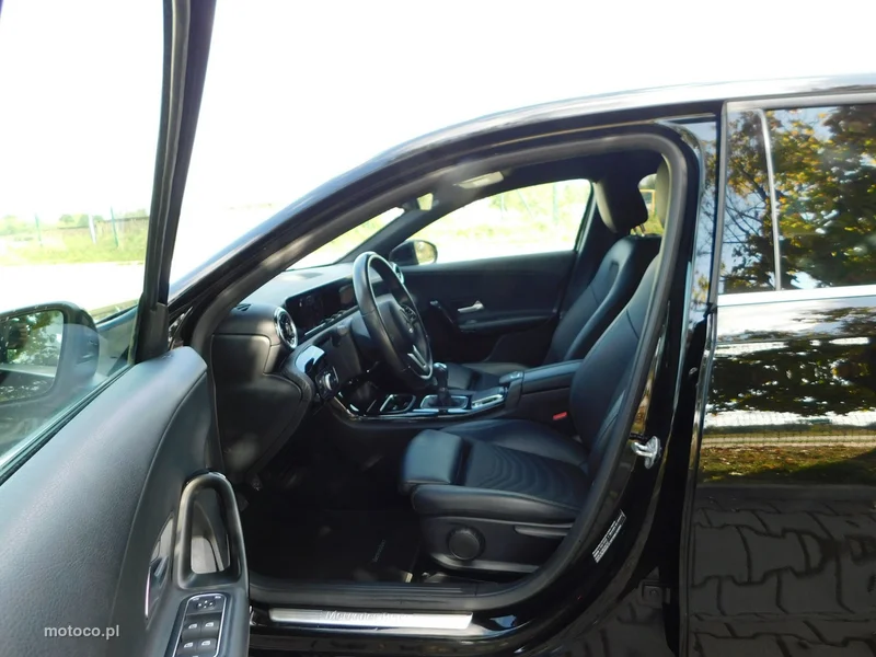 Mercedes-Benz Klasa A W177 A 160 8