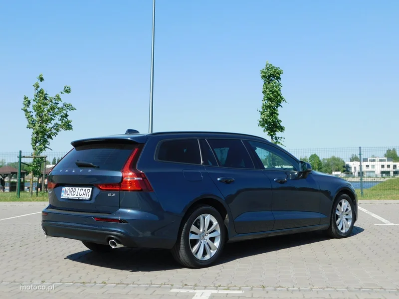 Volvo V60 4