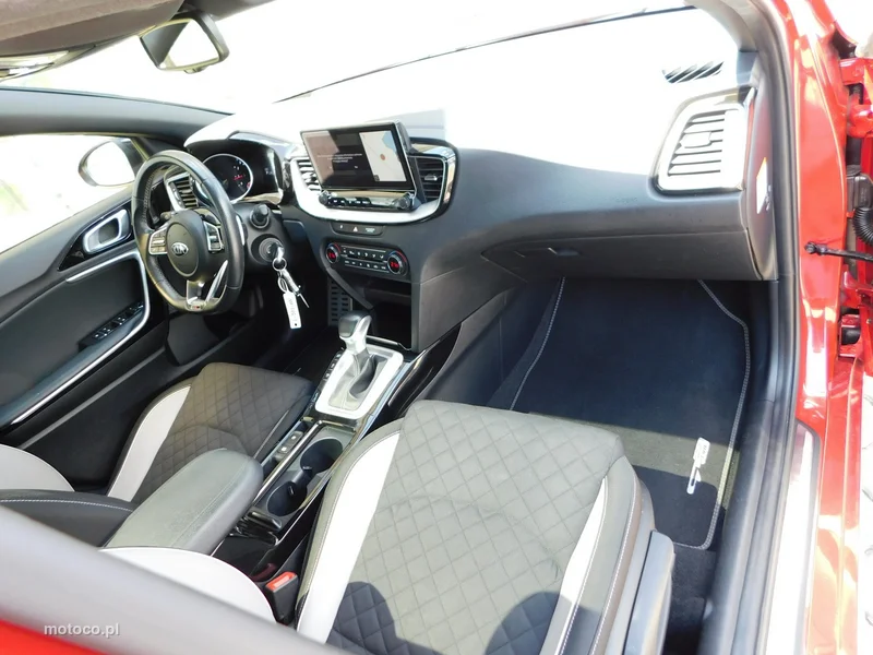 Kia Pro Cee'd 8