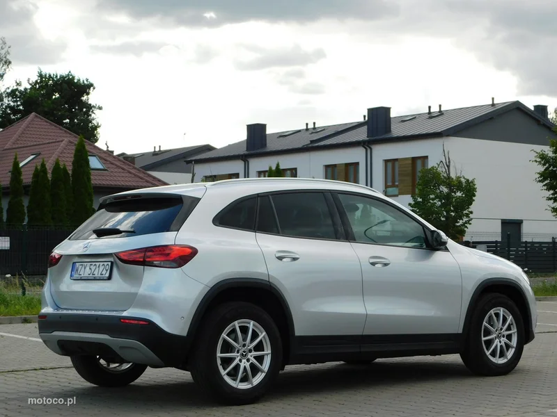 Mercedes-Benz GLA H247 200 30