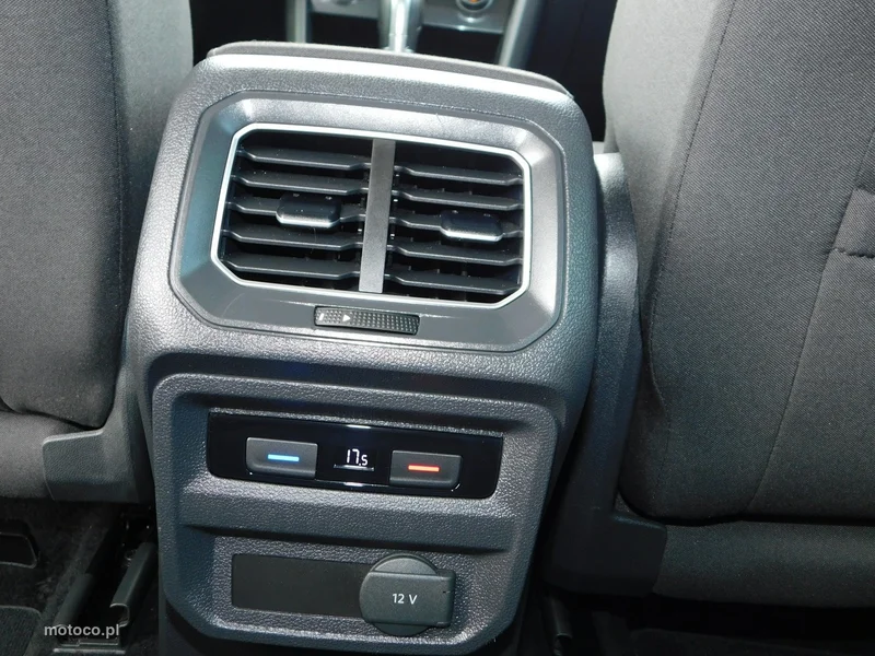 Volkswagen Tiguan AD 15