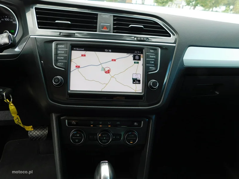 Volkswagen Tiguan AD 8