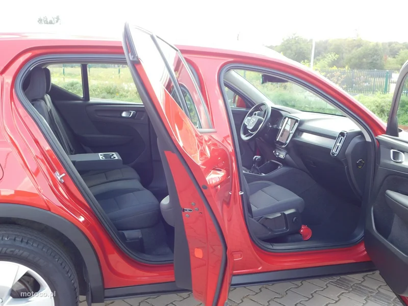 Volvo XC 40 9