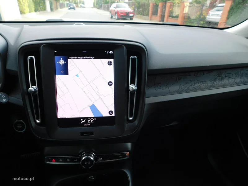 Volvo XC 40 9