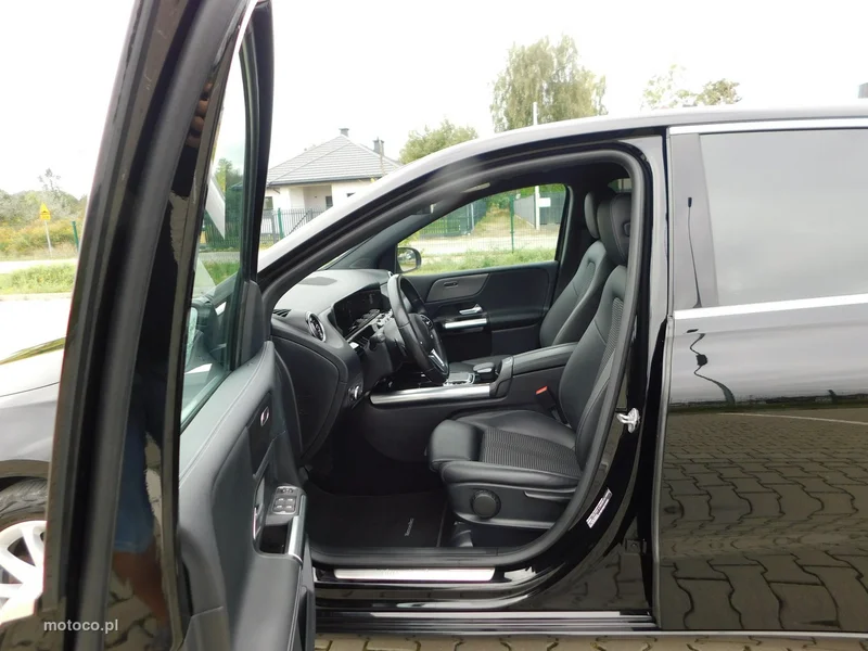 Mercedes-Benz Klasa B W247 B 220 13