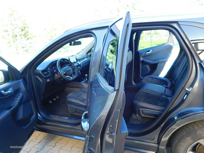 Ford Kuga III 13