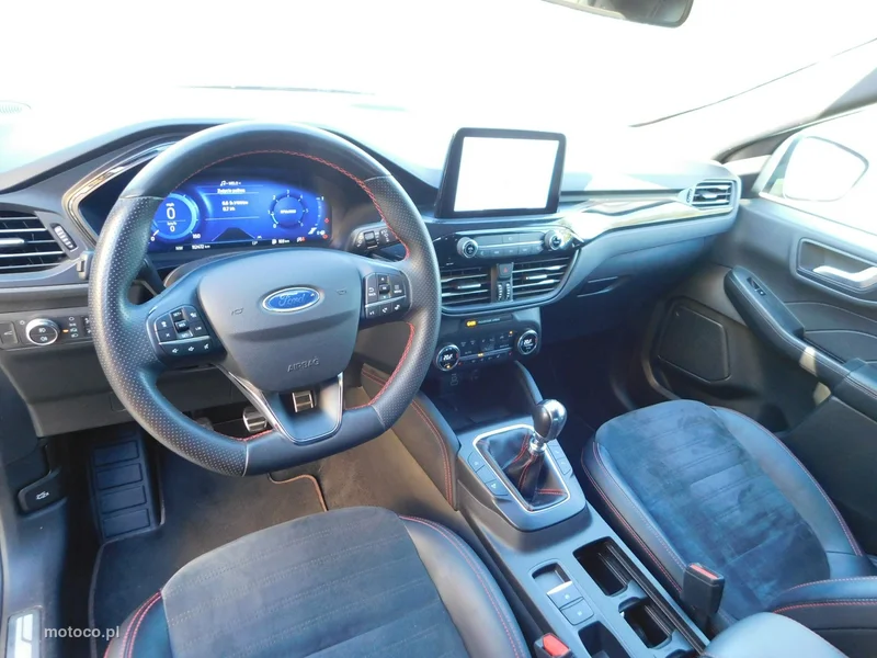 Ford Kuga III 15