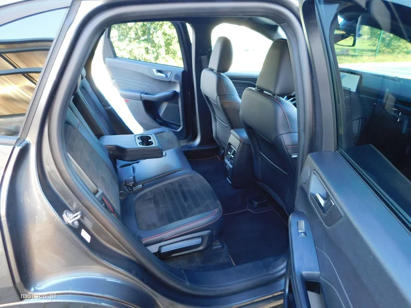 Ford Kuga III 10