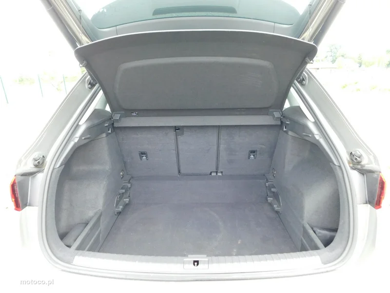 Audi Q3 F3 12