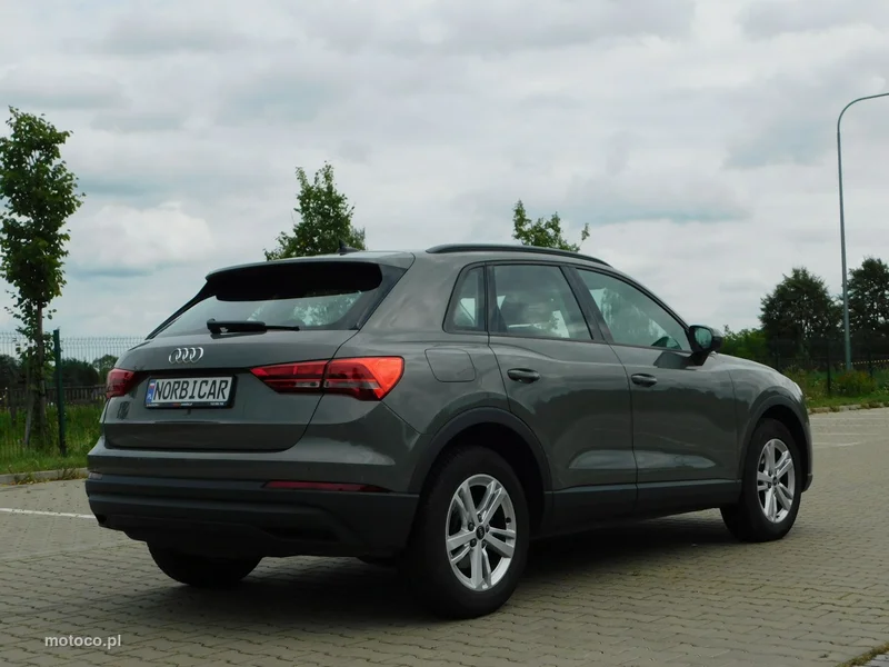 Audi Q3 F3 4