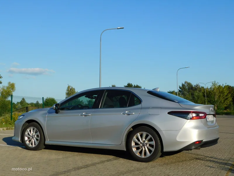 Toyota Camry XV70 2