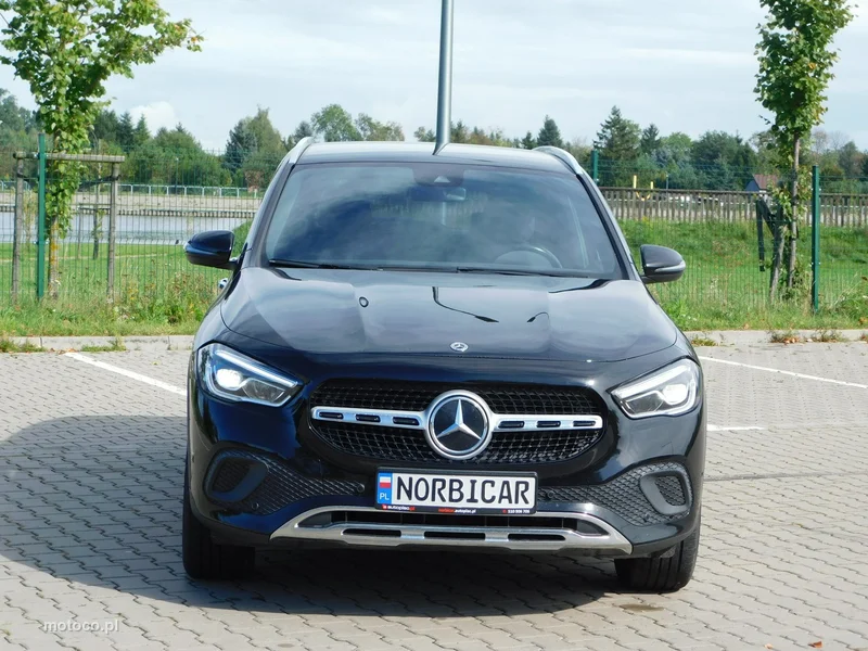 Mercedes-Benz GLA H247 200 2
