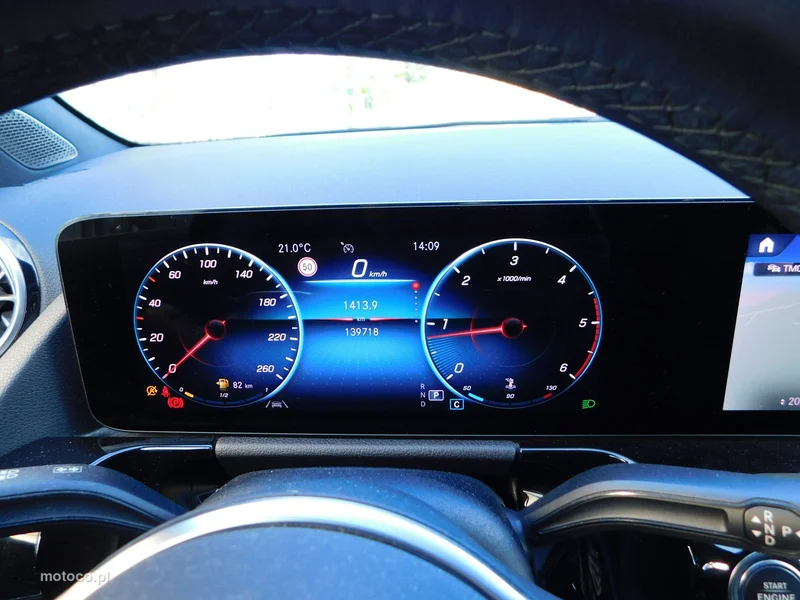 Mercedes-Benz GLA H247 200 18