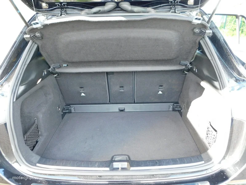 Mercedes-Benz GLA H247 200 22