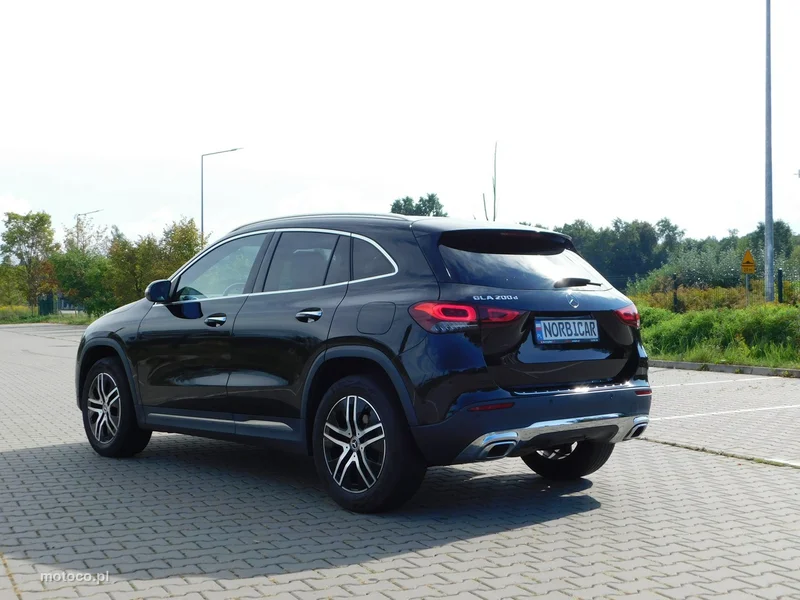 Mercedes-Benz GLA H247 200 7