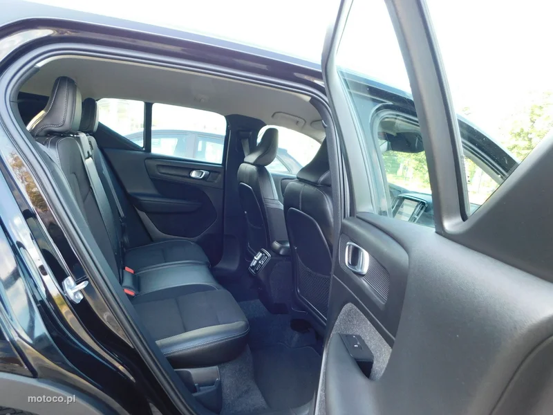 Volvo XC 40 12