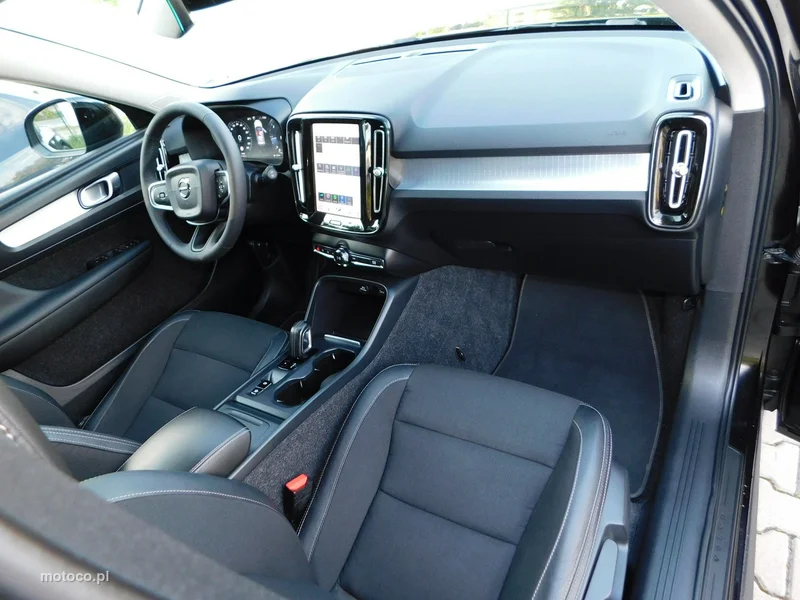 Volvo XC 40 9