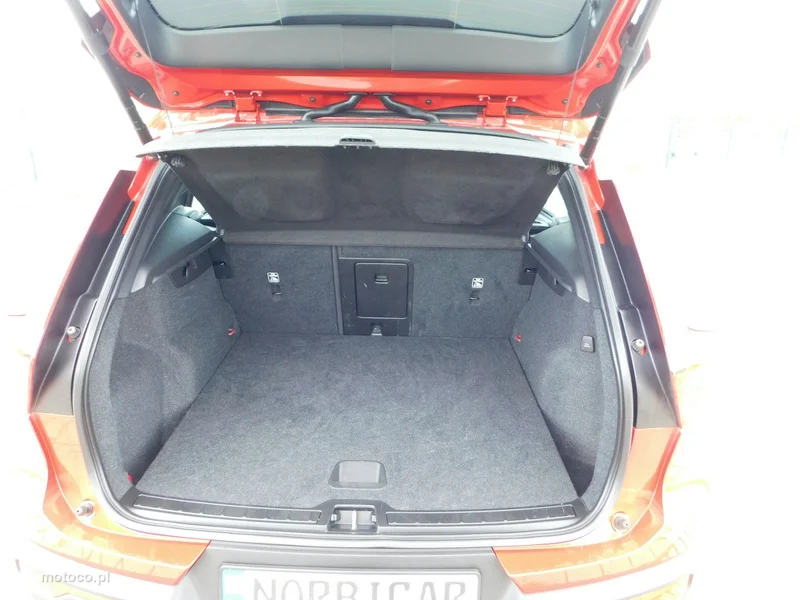 Volvo XC 40 25