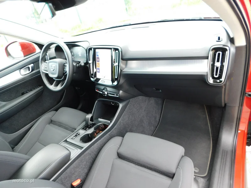 Volvo XC 40 8