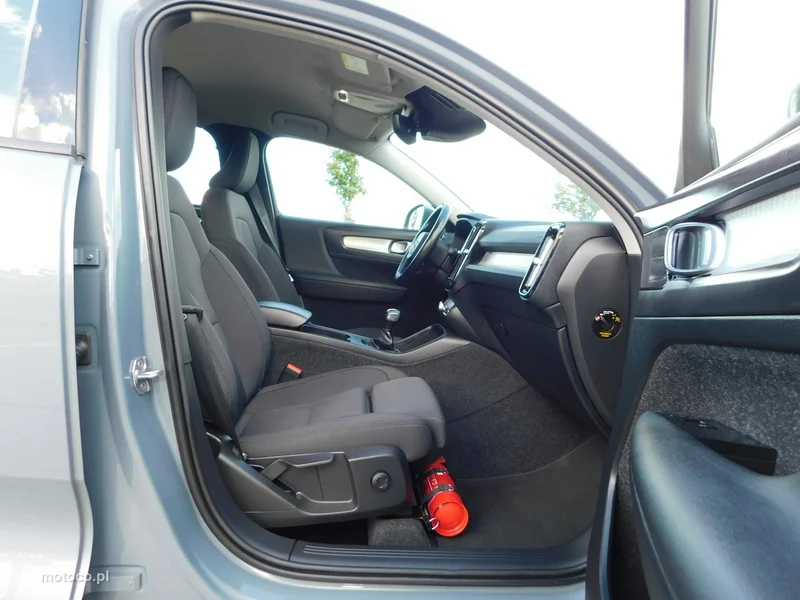 Volvo XC 40 8