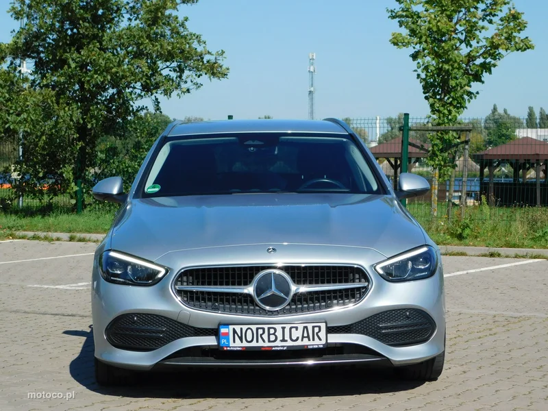 Mercedes-Benz Klasa C W206 C 220 2