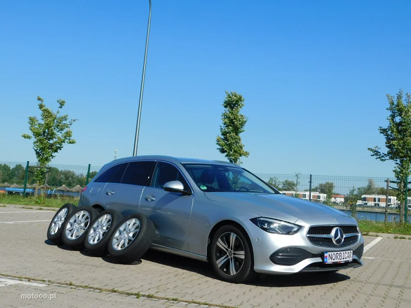 Mercedes-Benz Klasa C W206 C 220 3