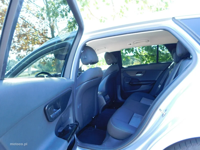Mercedes-Benz Klasa C W206 C 220 10