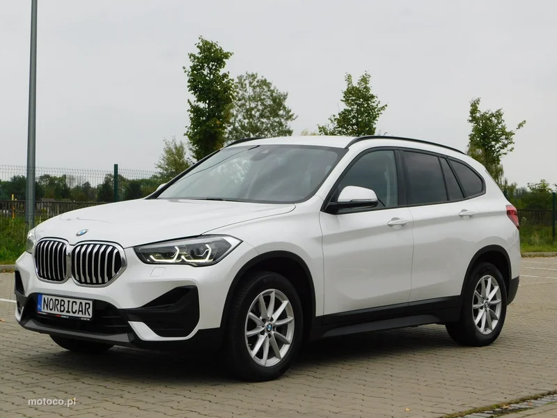 BMW X1 F48 28