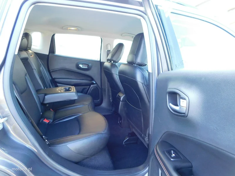 Jeep Compass 15