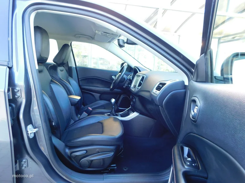 Jeep Compass 16