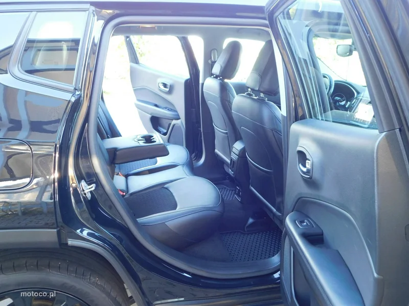 Jeep Compass 8
