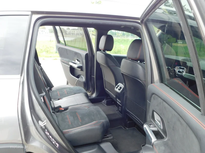 Mercedes-Benz GLB X247 10