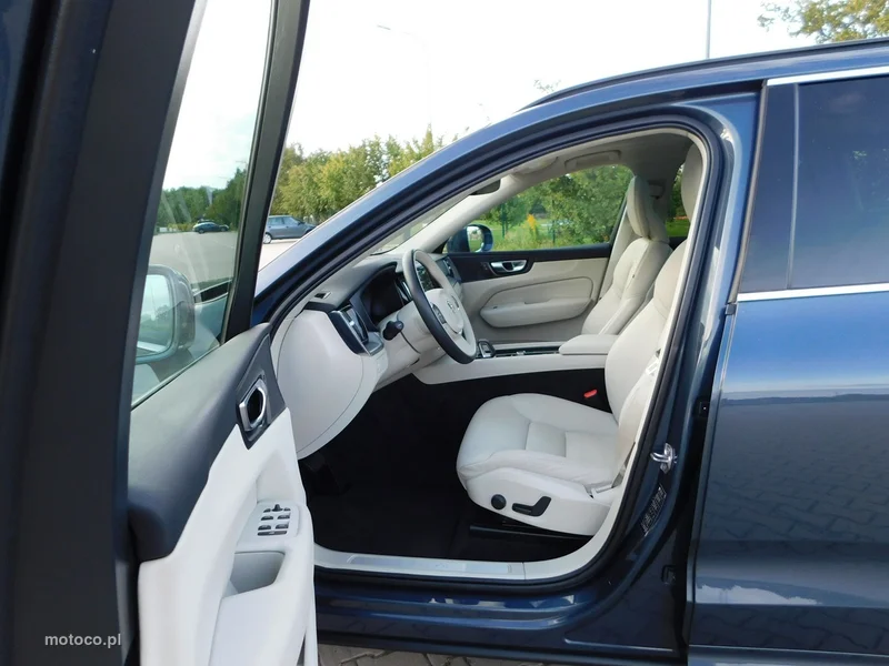 Volvo XC 60 12