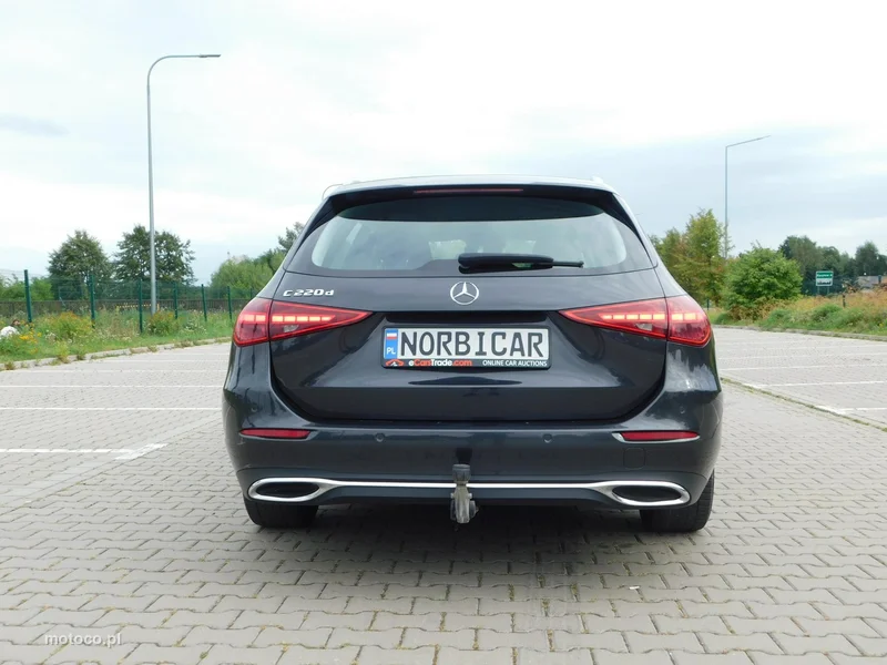 Mercedes-Benz Klasa C W206 C 220 20