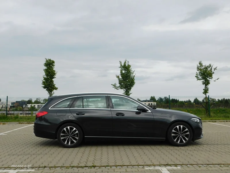 Mercedes-Benz Klasa C W206 C 220 4