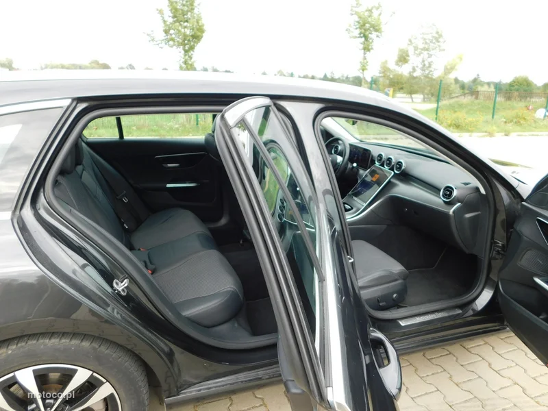 Mercedes-Benz Klasa C W206 C 220 9