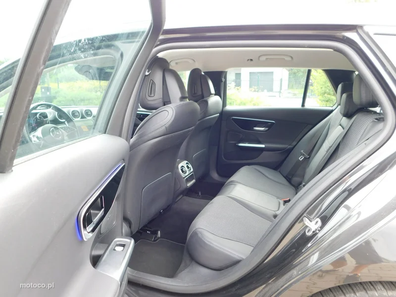 Mercedes-Benz Klasa C W206 C 220 10