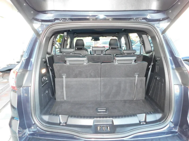 Ford S-Max II 12