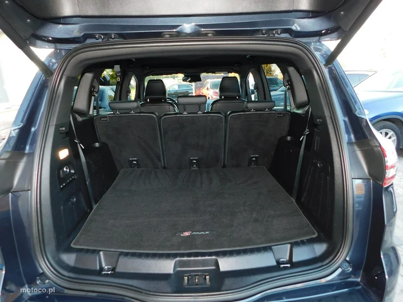 Ford S-Max II 14