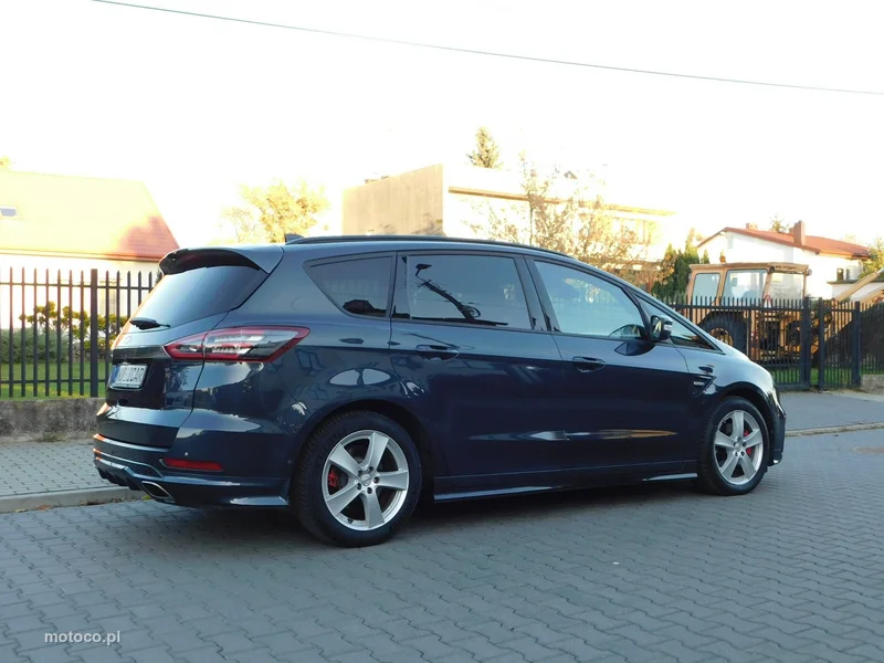 Ford S-Max II 4
