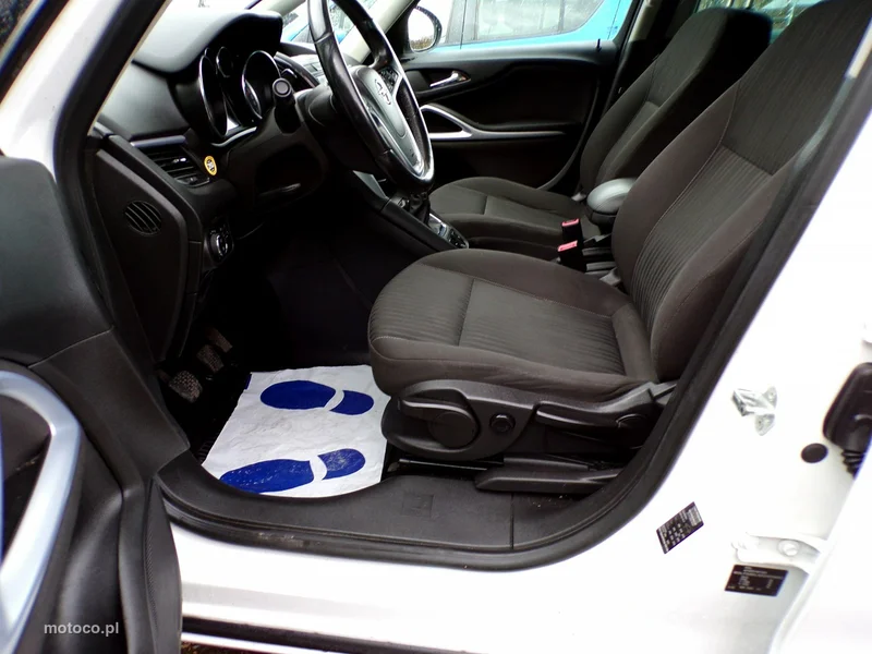 Opel Zafira C Tourer 18