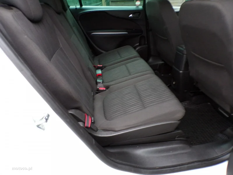 Opel Zafira C Tourer 26