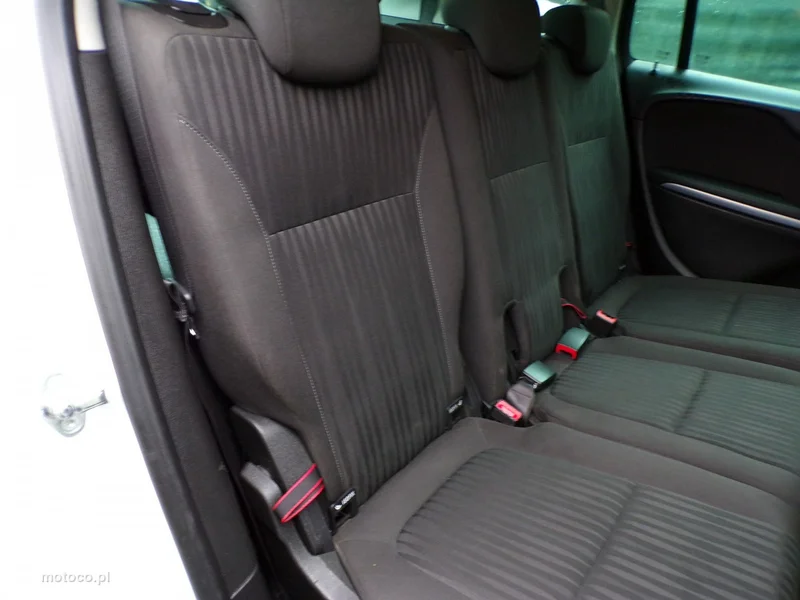 Opel Zafira C Tourer 29