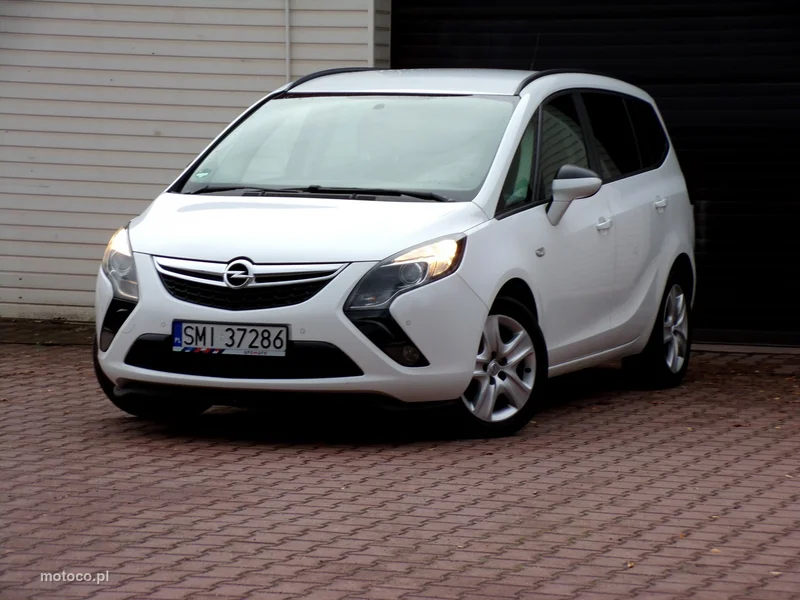 Opel Zafira C Tourer 4