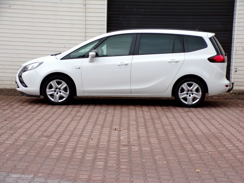 Opel Zafira C Tourer 7