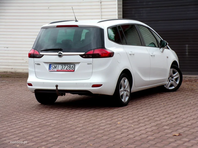 Opel Zafira C Tourer 9