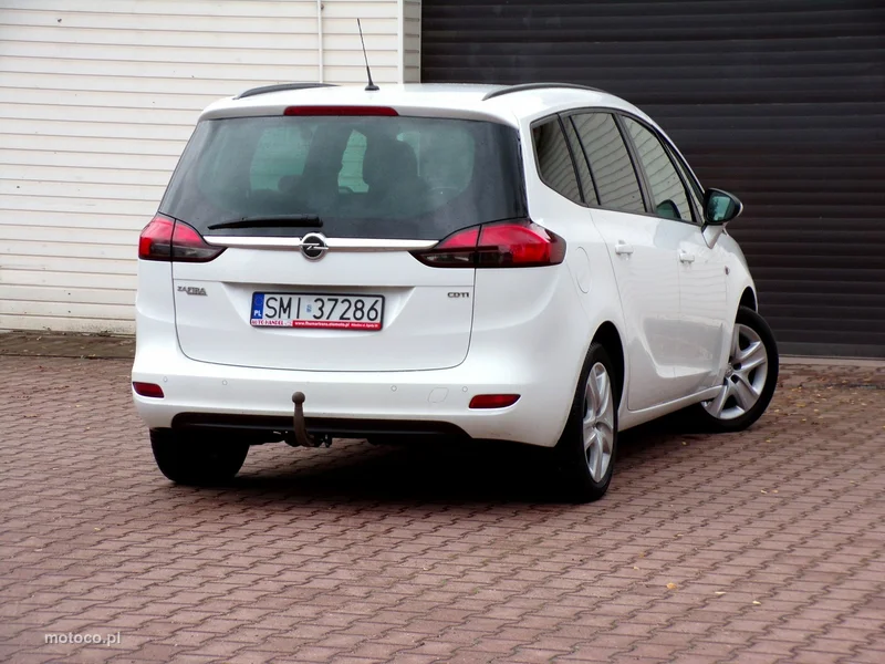Opel Zafira C Tourer 10