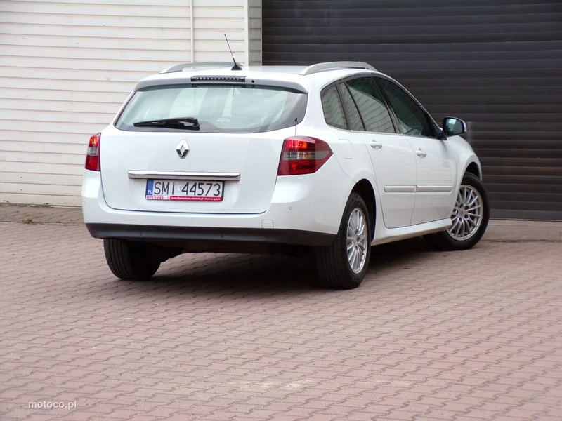 Renault Laguna III 14