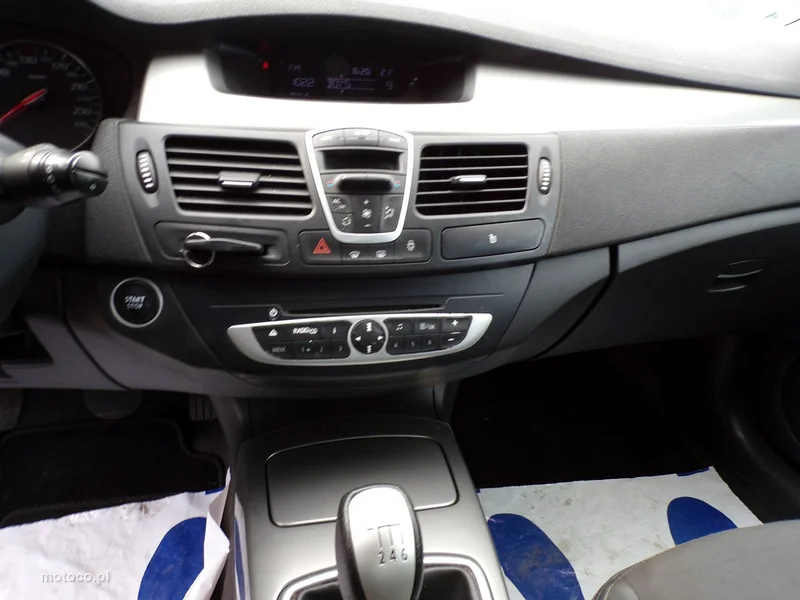 Renault Laguna III 17